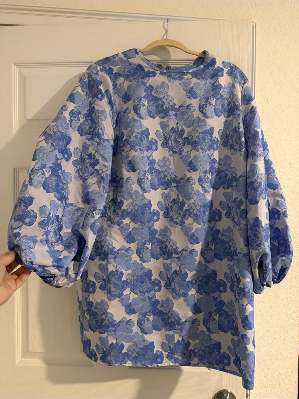 Blue Floral Women’s Long-Sleeve Pajama Top